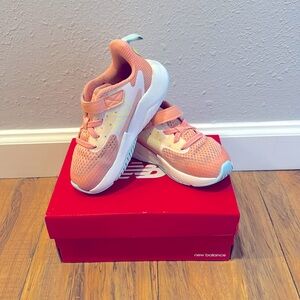 New Balance Toddler Rave Run v2 Bungee Lace ‘Rose Pink’ and Blue US 9
